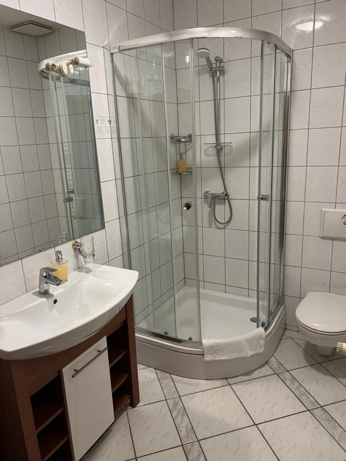 Hotel Am Schloss - Frankfurt An Der Oder Ngoại thất bức ảnh