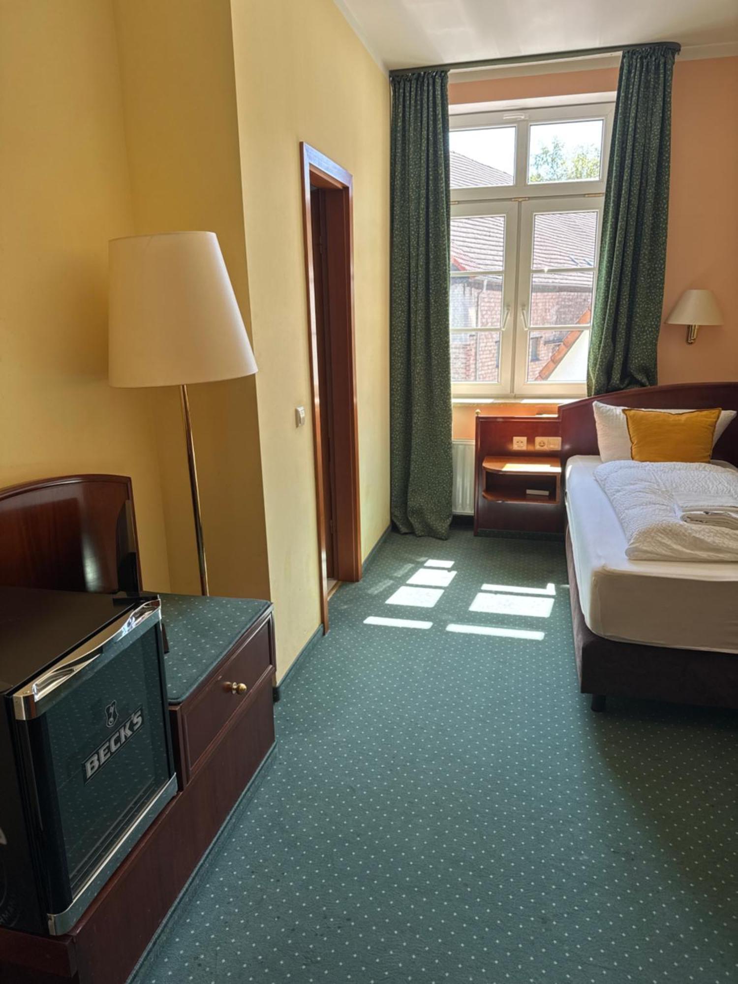 Hotel Am Schloss - Frankfurt An Der Oder Ngoại thất bức ảnh