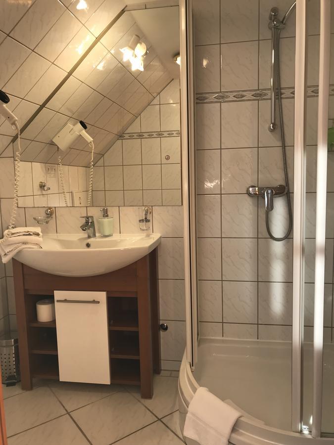 Hotel Am Schloss - Frankfurt An Der Oder Ngoại thất bức ảnh